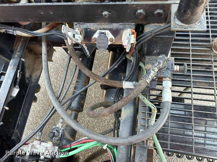 image for item DJ6215 2002 Sterling LT9513  semi truck