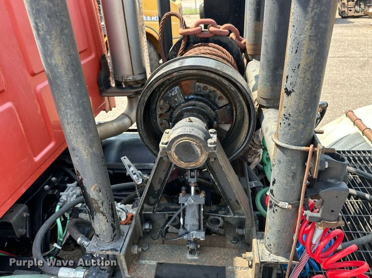 image for item DJ6215 2002 Sterling LT9513  semi truck