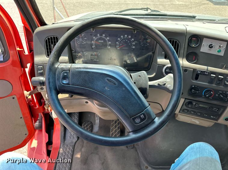 image for item DJ6215 2002 Sterling LT9513  semi truck