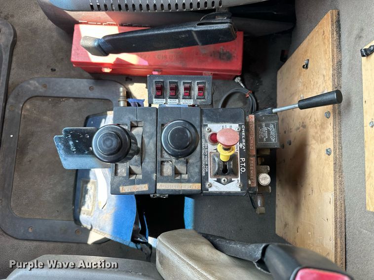 image for item DJ6215 2002 Sterling LT9513  semi truck