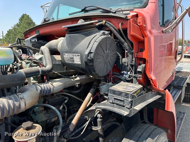 image for item DJ6215 2002 Sterling LT9513  semi truck