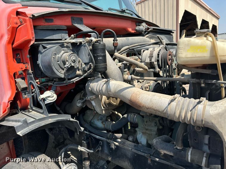 image for item DJ6215 2002 Sterling LT9513  semi truck