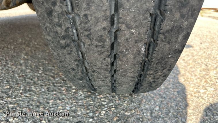 image for item DJ6215 2002 Sterling LT9513  semi truck