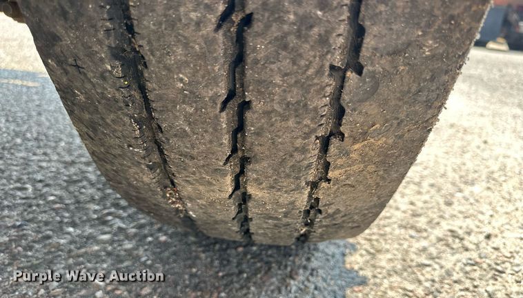 image for item DJ6215 2002 Sterling LT9513  semi truck