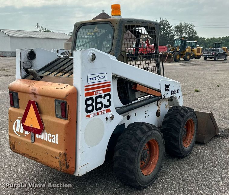 image for item DJ6216 2001 Bobcat 863  skid steer loader