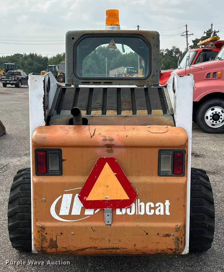 image for item DJ6216 2001 Bobcat 863  skid steer loader