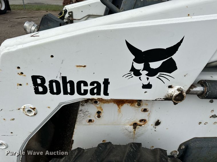 image for item DJ6216 2001 Bobcat 863  skid steer loader