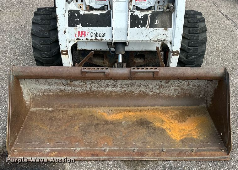 image for item DJ6216 2001 Bobcat 863  skid steer loader