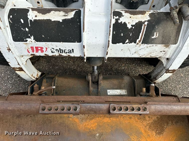 image for item DJ6216 2001 Bobcat 863  skid steer loader