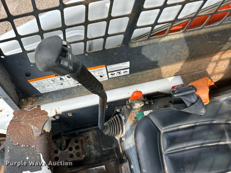 image for item DJ6216 2001 Bobcat 863  skid steer loader