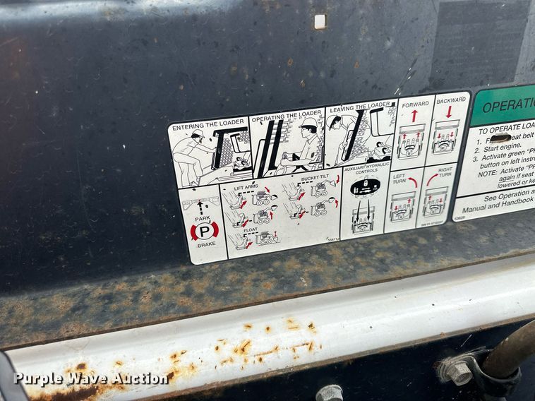 image for item DJ6216 2001 Bobcat 863  skid steer loader