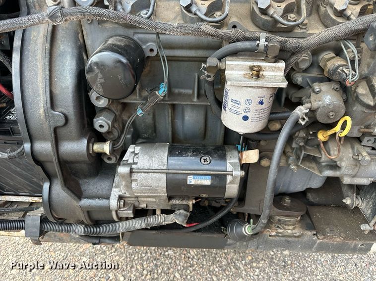 image for item DJ6216 2001 Bobcat 863  skid steer loader