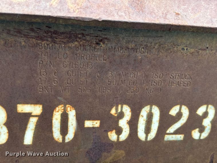 image for item DJ6217 2003 Bobcat S220  skid steer loader