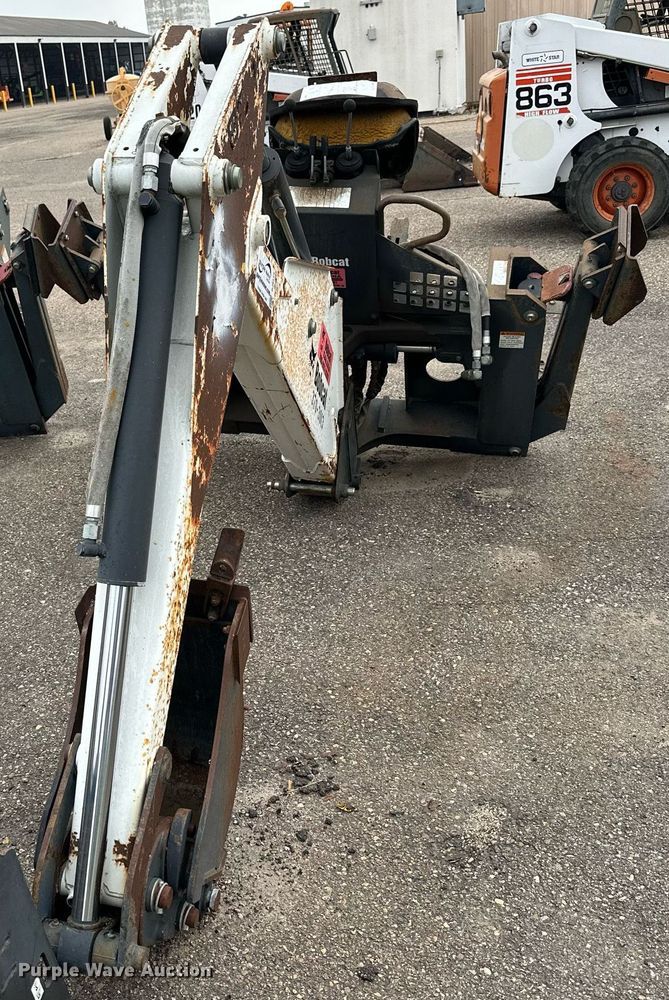 image for item DJ6219 Bobcat 8811  skid steer backhoe