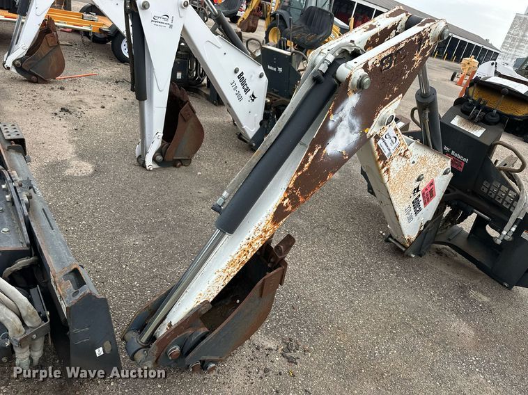 image for item DJ6219 Bobcat 8811  skid steer backhoe