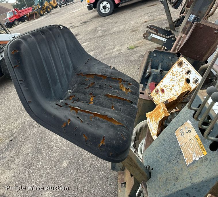 image for item DJ6220 Bobcat 811  skid steer backhoe