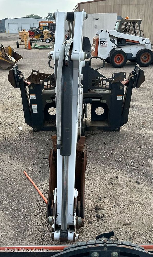 image for item DJ6221 Bobcat 8811  skid steer backhoe