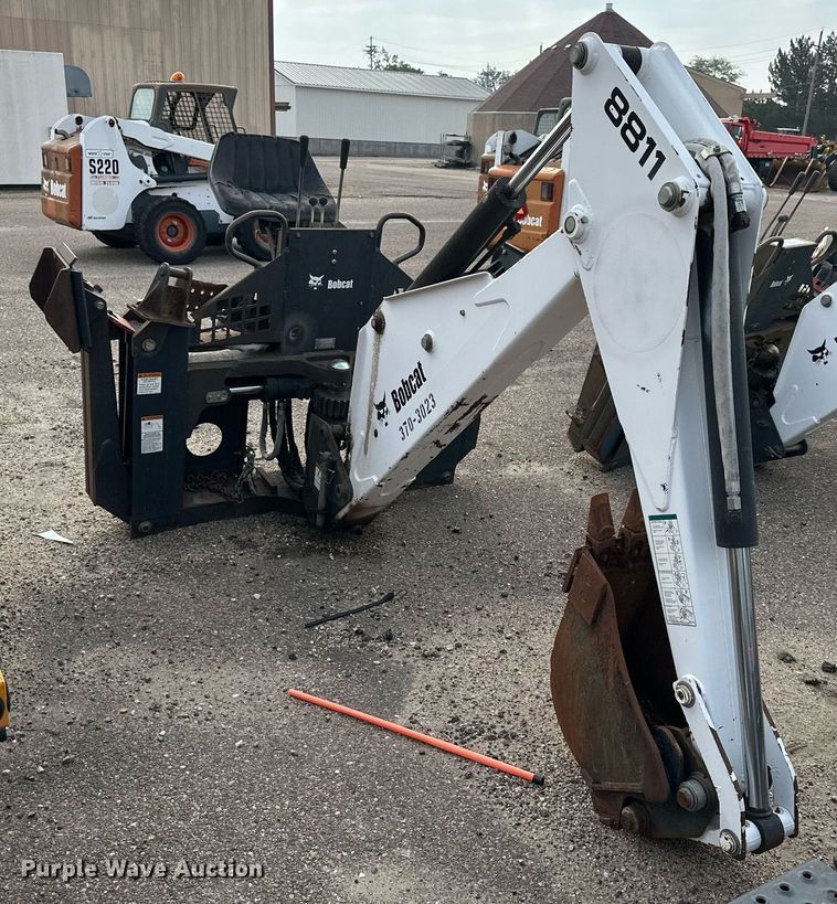 image for item DJ6221 Bobcat 8811  skid steer backhoe