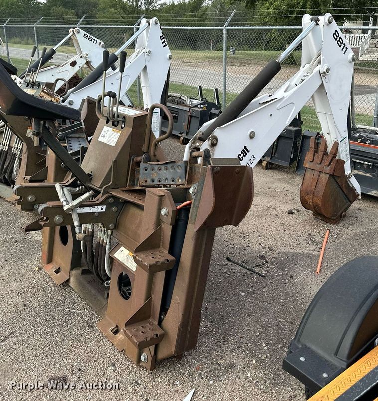 image for item DJ6221 Bobcat 8811  skid steer backhoe
