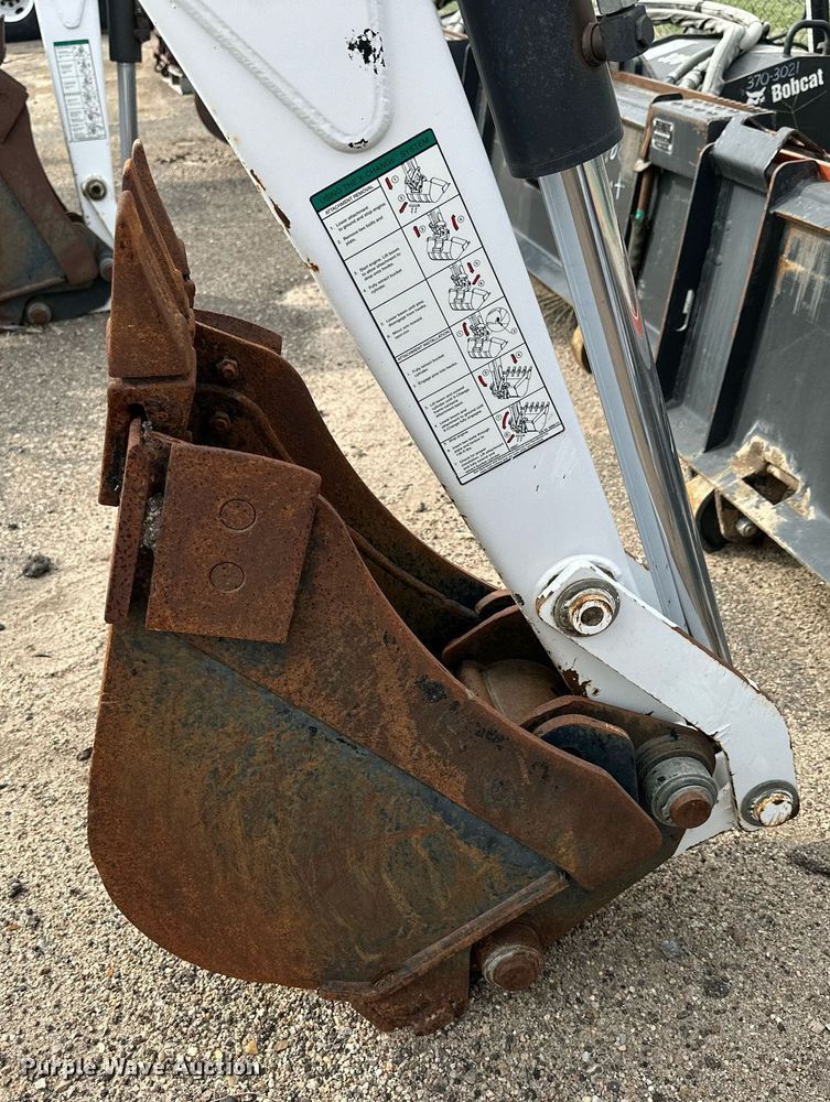 image for item DJ6221 Bobcat 8811  skid steer backhoe