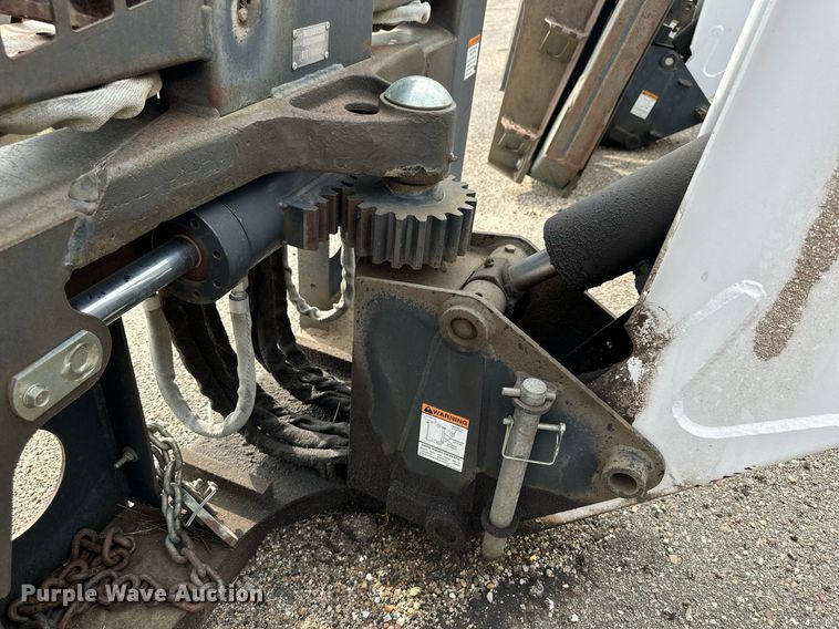 image for item DJ6221 Bobcat 8811  skid steer backhoe