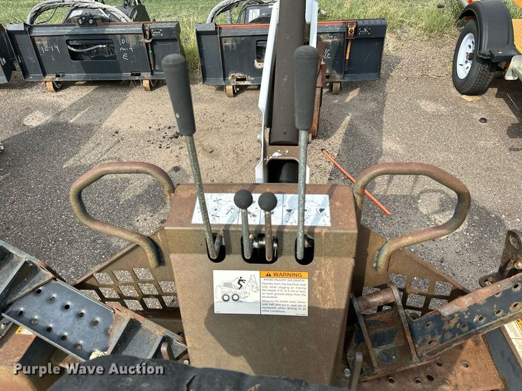 image for item DJ6221 Bobcat 8811  skid steer backhoe