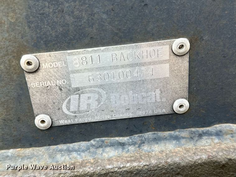 image for item DJ6221 Bobcat 8811  skid steer backhoe