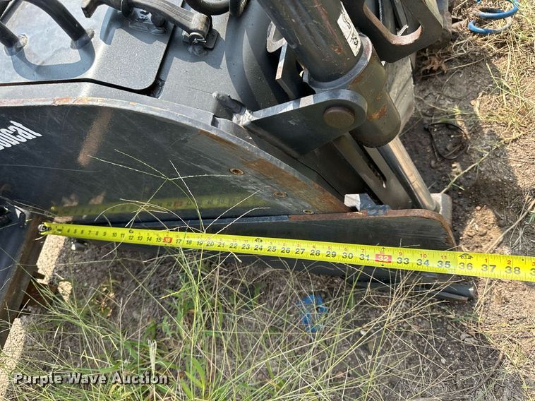 image for item DJ6223 2012 Bobcat 24PLA  skid steer cold planer