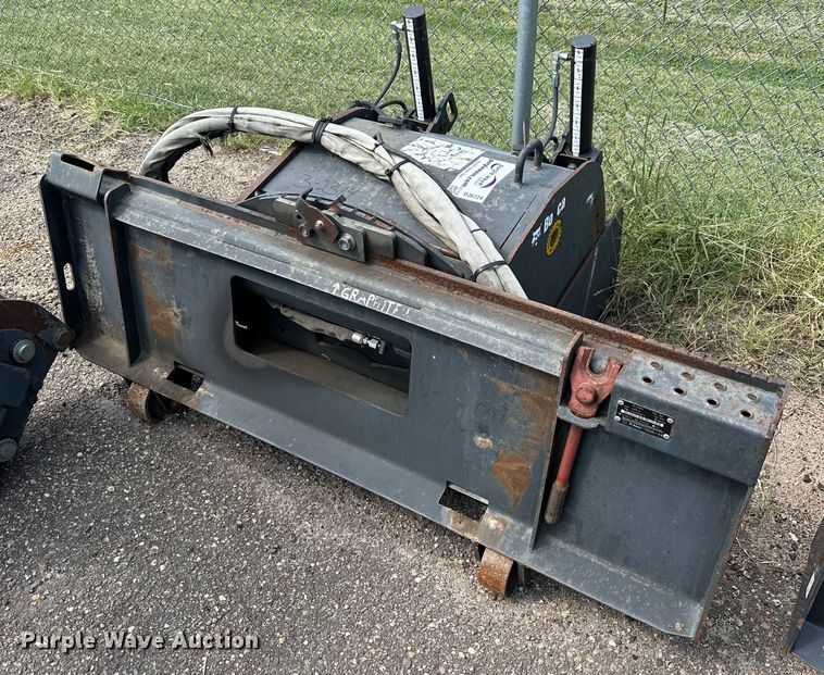 image for item DJ6224 2011 Bobcat 24PLA  skid steer cold planer