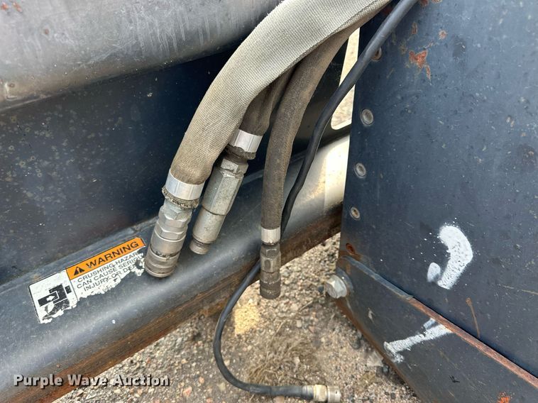 image for item DJ6224 2011 Bobcat 24PLA  skid steer cold planer