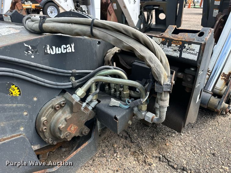 image for item DJ6224 2011 Bobcat 24PLA  skid steer cold planer