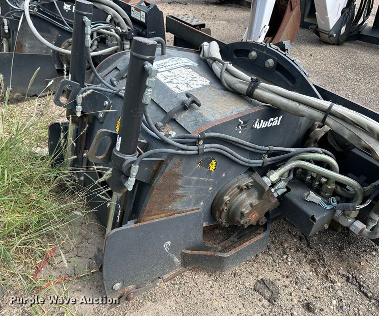 image for item DJ6224 2011 Bobcat 24PLA  skid steer cold planer