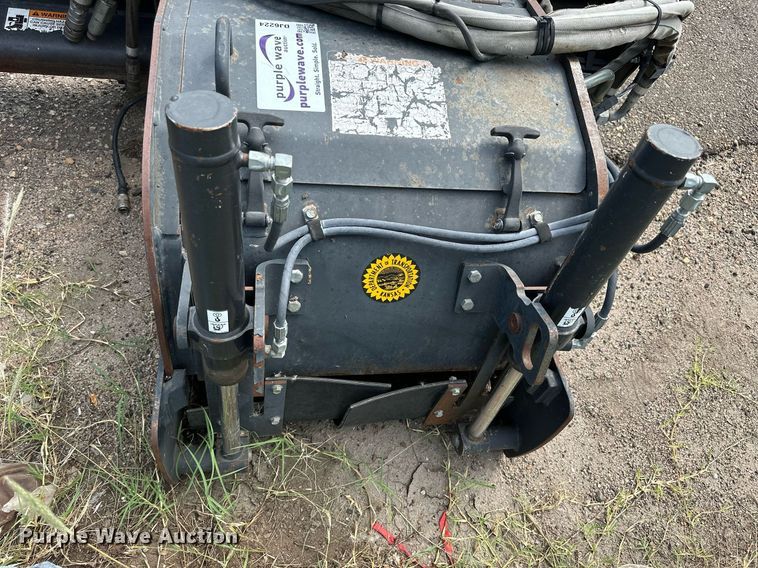 image for item DJ6224 2011 Bobcat 24PLA  skid steer cold planer