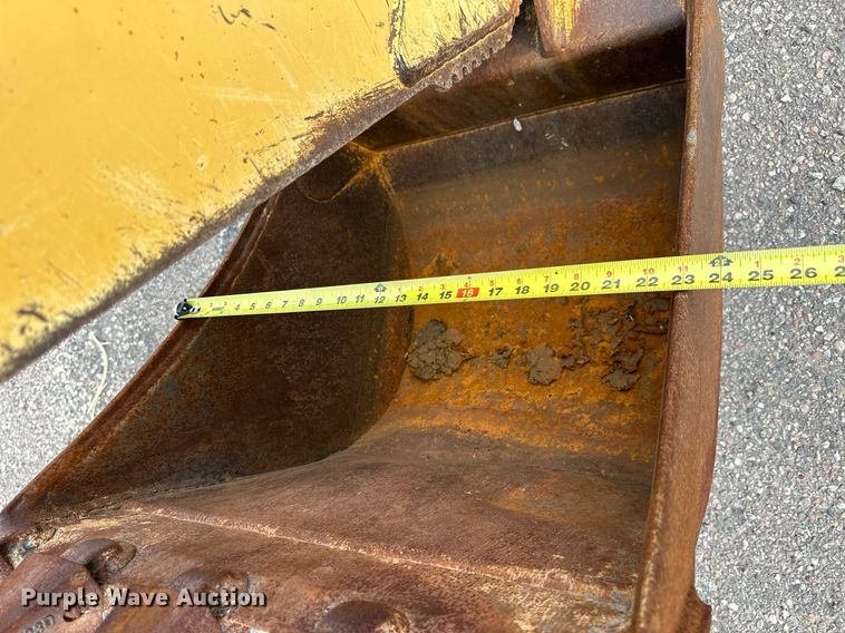 image for item DJ6225 2005 John Deere 310G  backhoe