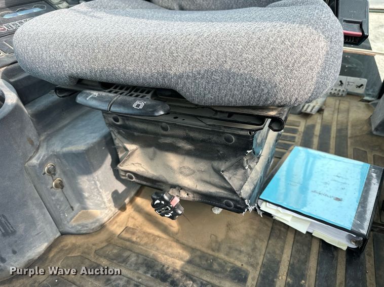 image for item DJ6225 2005 John Deere 310G  backhoe