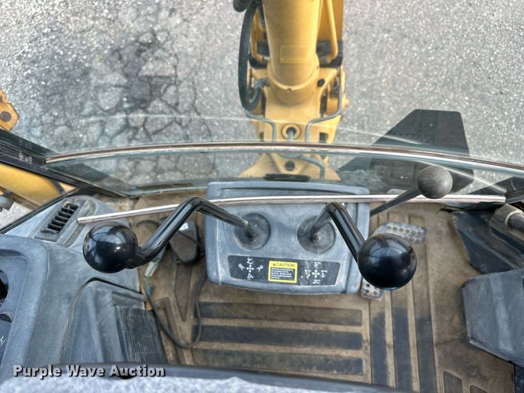 image for item DJ6225 2005 John Deere 310G  backhoe