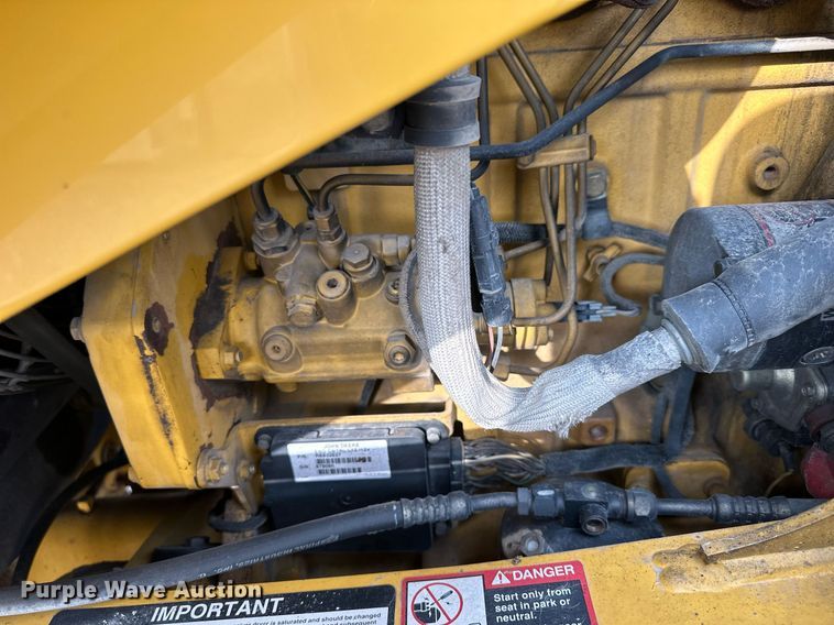 image for item DJ6225 2005 John Deere 310G  backhoe