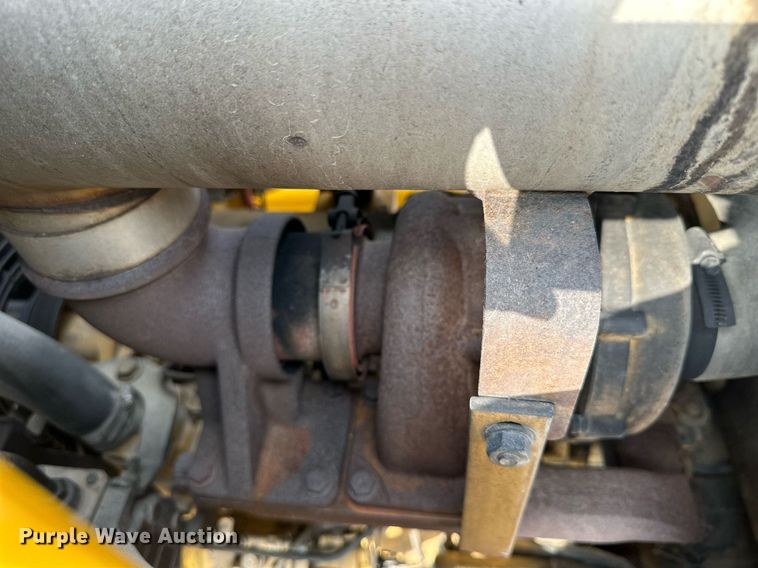 image for item DJ6225 2005 John Deere 310G  backhoe