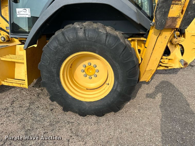 image for item DJ6225 2005 John Deere 310G  backhoe