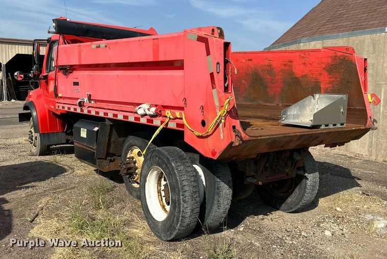 image for item DJ6226 2011 Freightliner Business Class M2 106  dump truck