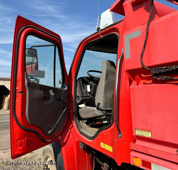 image for item DJ6226 2011 Freightliner Business Class M2 106  dump truck