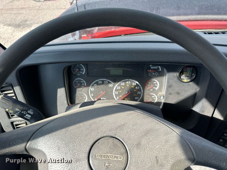 image for item DJ6226 2011 Freightliner Business Class M2 106  dump truck