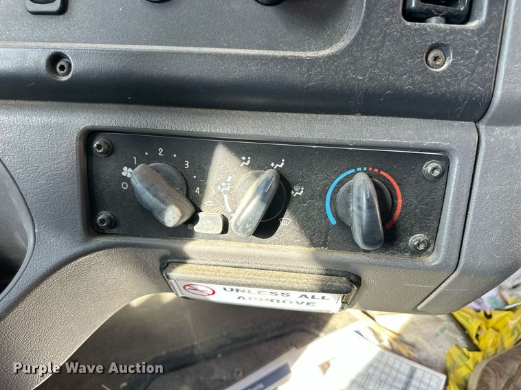 image for item DJ6226 2011 Freightliner Business Class M2 106  dump truck