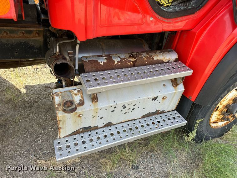 image for item DJ6226 2011 Freightliner Business Class M2 106  dump truck