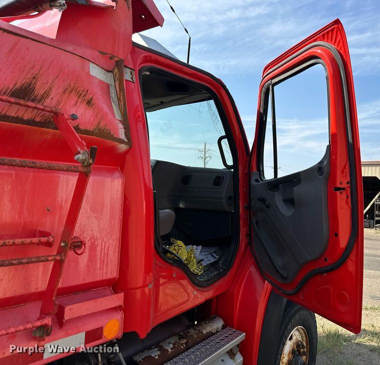 image for item DJ6226 2011 Freightliner Business Class M2 106  dump truck