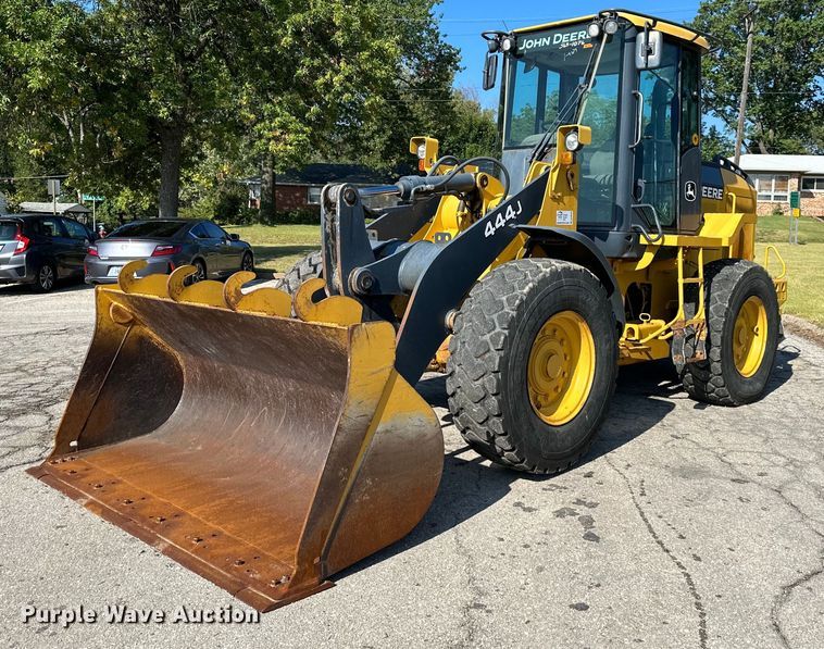 image for item DN8638 2006 John Deere 444J  wheel loader