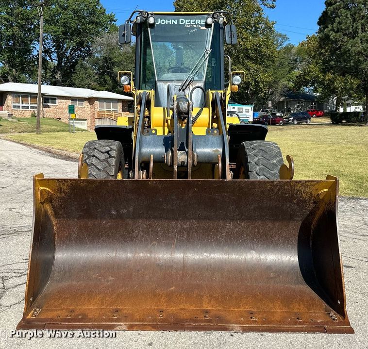 image for item DN8638 2006 John Deere 444J  wheel loader