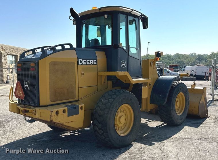 image for item DN8638 2006 John Deere 444J  wheel loader