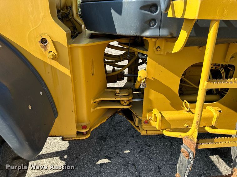 image for item DN8638 2006 John Deere 444J  wheel loader