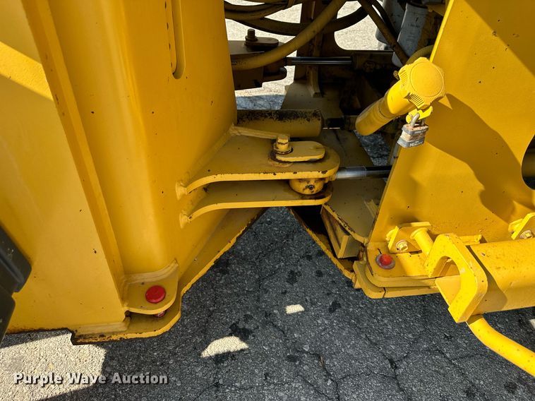 image for item DN8638 2006 John Deere 444J  wheel loader